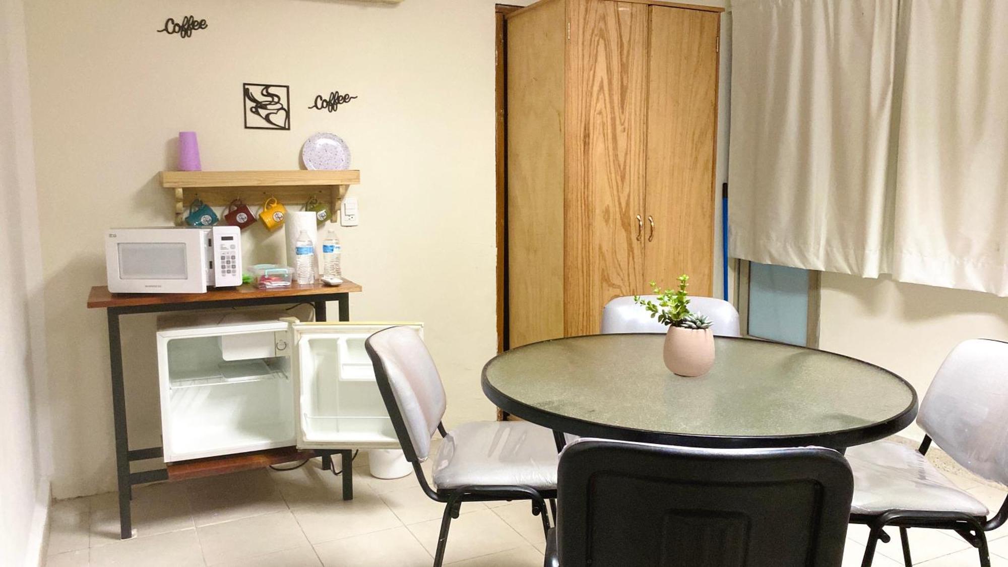 Hospedaje Aldana - Habitacion L E R D O En Zona Centro Tuxpan  Bagian luar foto