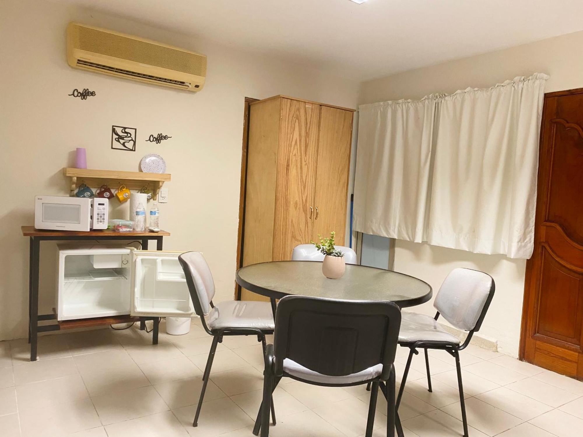 Hospedaje Aldana - Habitacion L E R D O En Zona Centro Tuxpan  Bagian luar foto